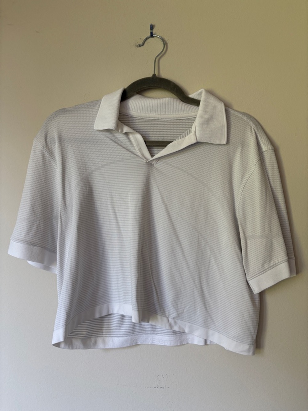 lululemon athletica White Short-Sleeve Collared Crop Top